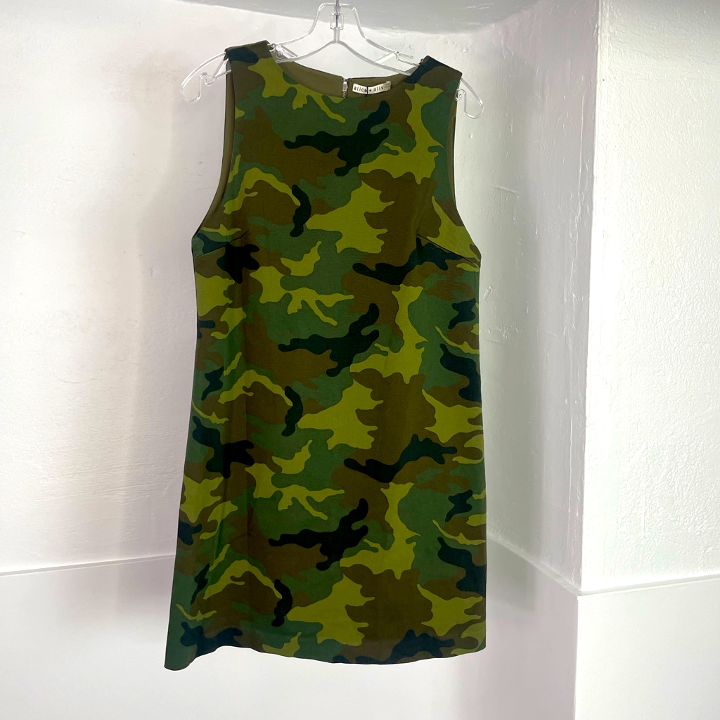 Nwt Camo Shift Dress By Alice & Olivia